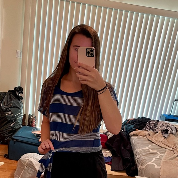 Kira Striped Tie Crop Top - Picture 2 of 6